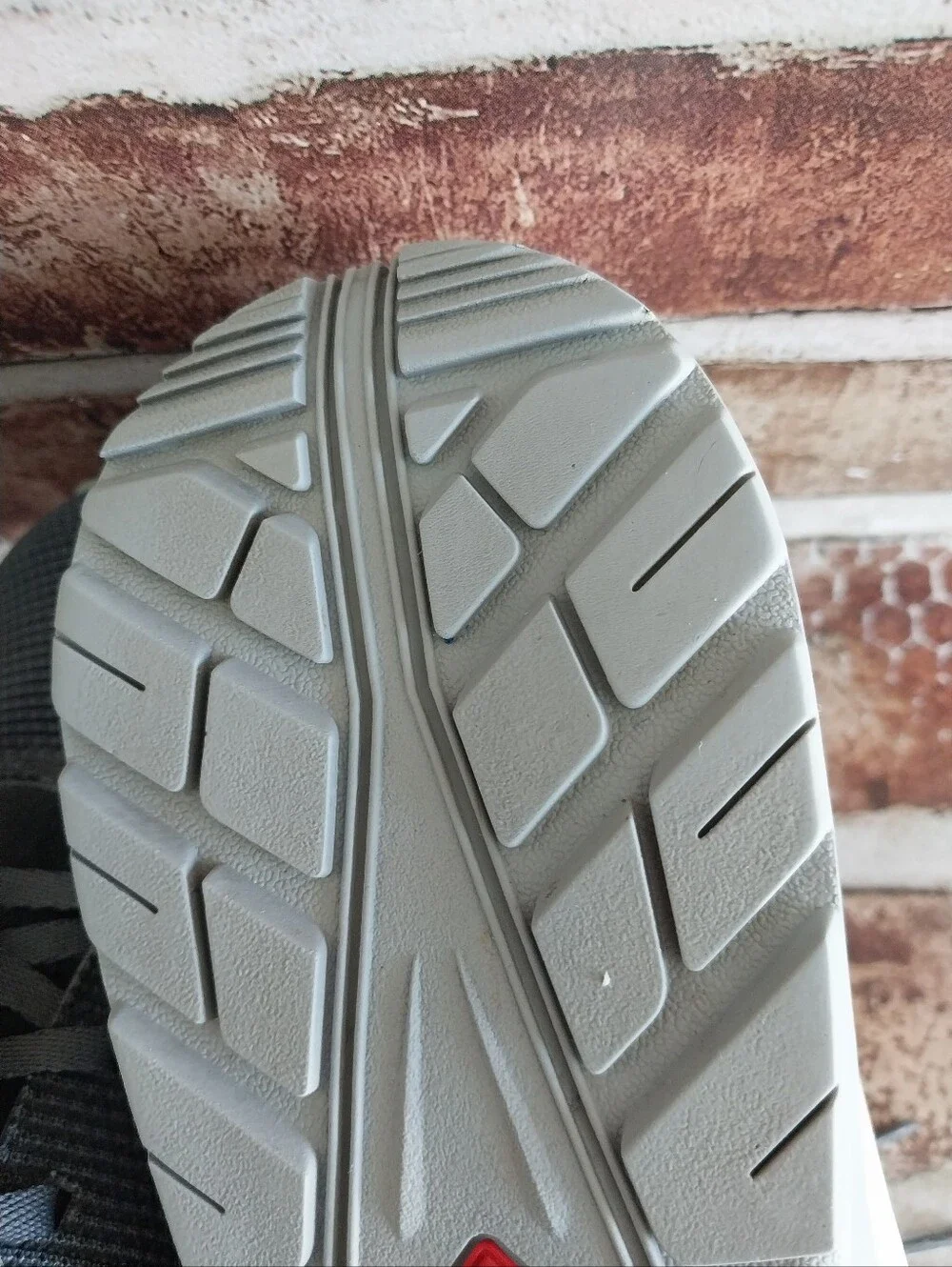 Pre-owned 2021 Salomon Quiet Shade Trail
